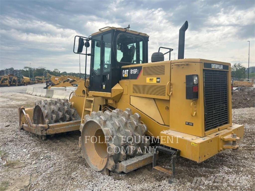 CAT 815F2 Gruntiniai volai