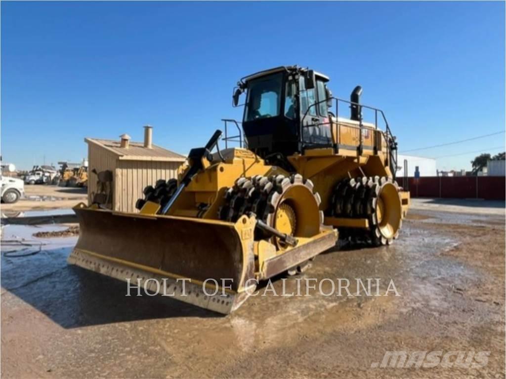 CAT 825K Gruntiniai volai