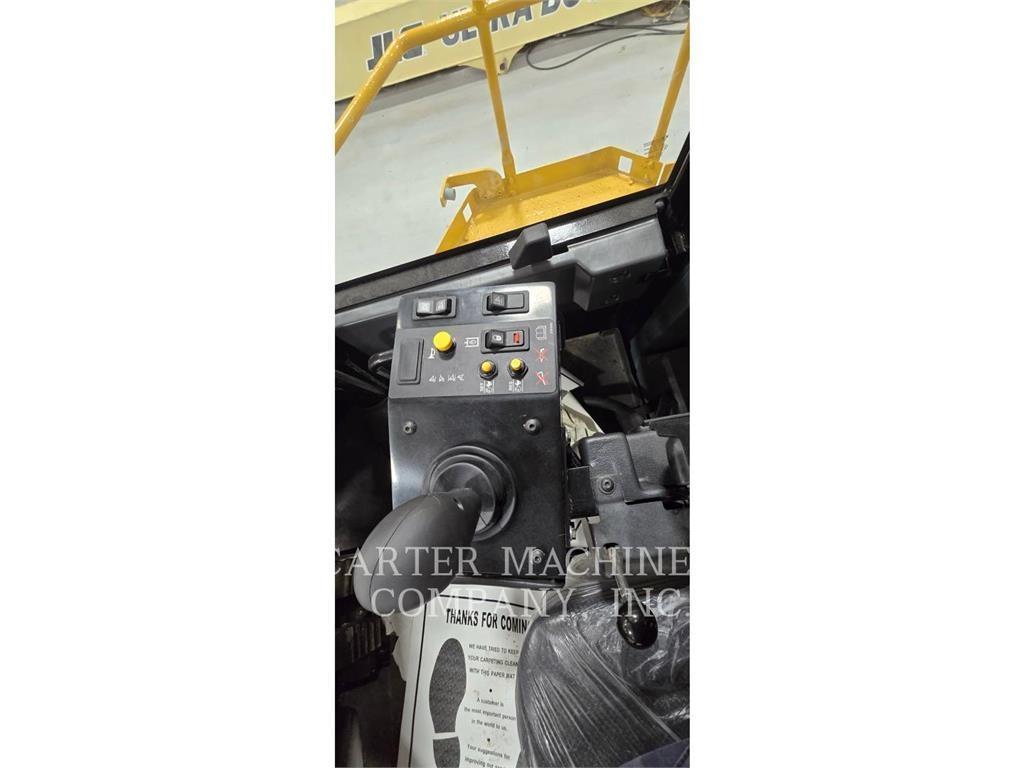 CAT 826H RBLD Gruntiniai volai