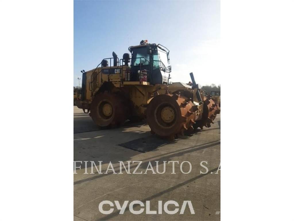 CAT 826K Gruntiniai volai