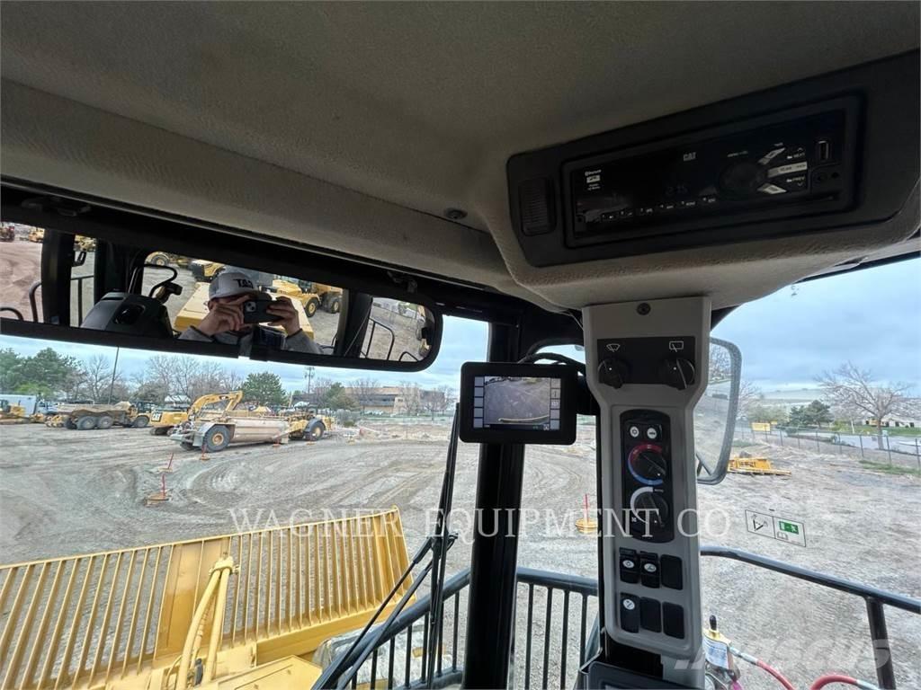 CAT 836K Naudoti ratiniai krautuvai