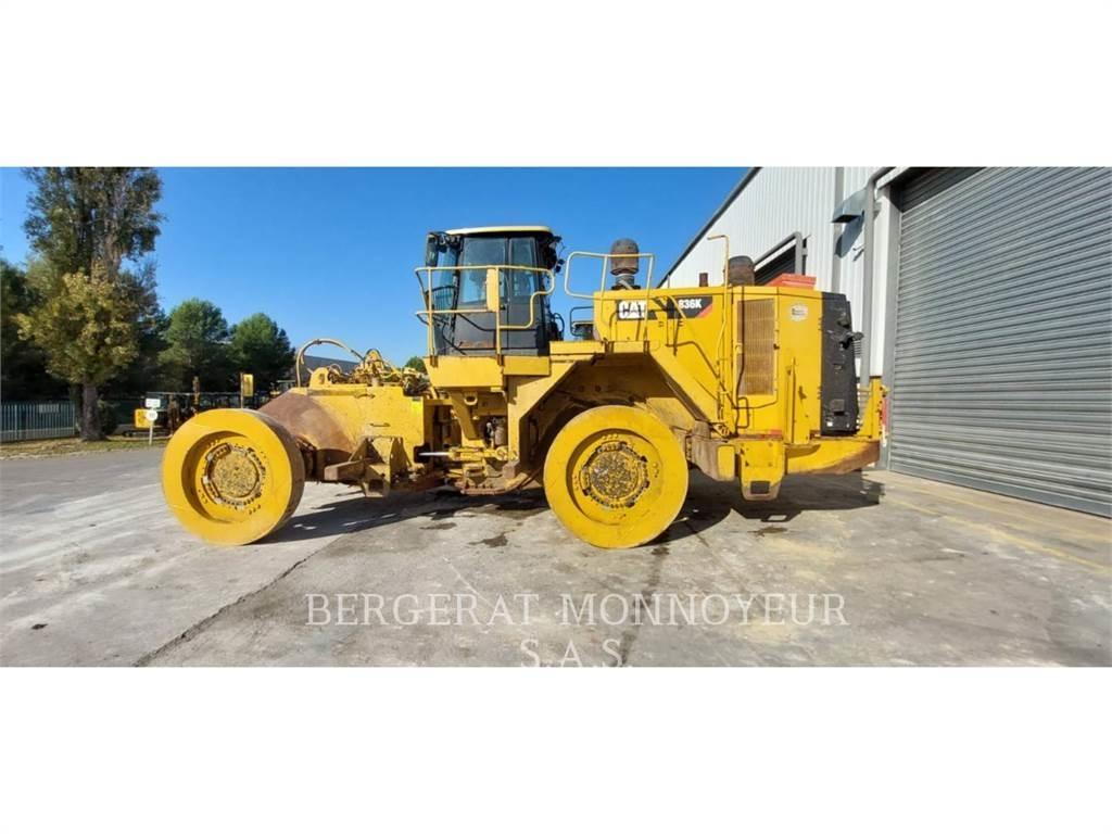 CAT 836K Ratiniai buldozeriai