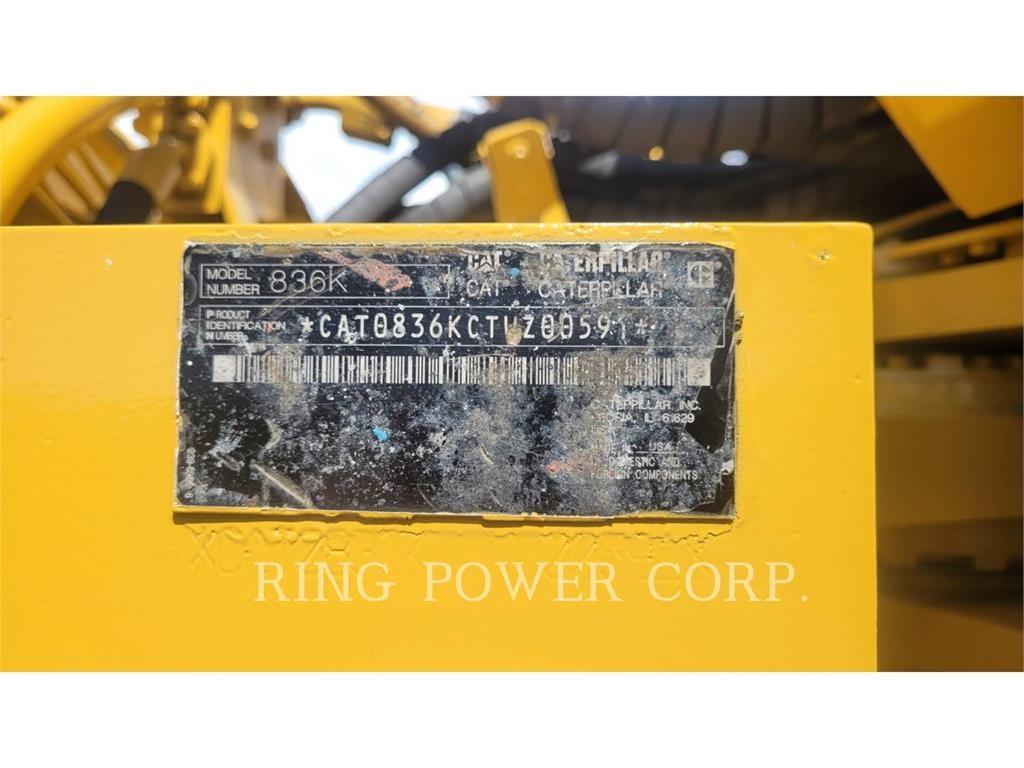 CAT 836K Gruntiniai volai