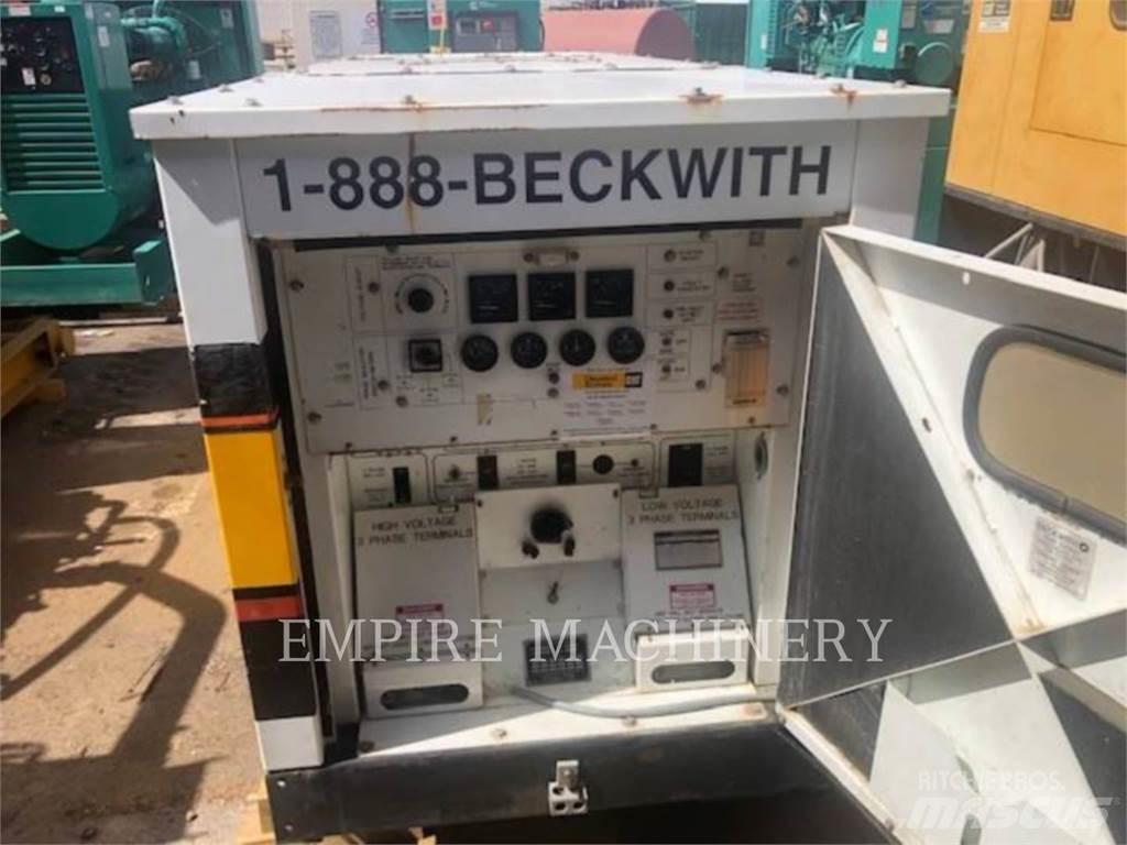 CAT 88KW Dyzeliniai generatoriai
