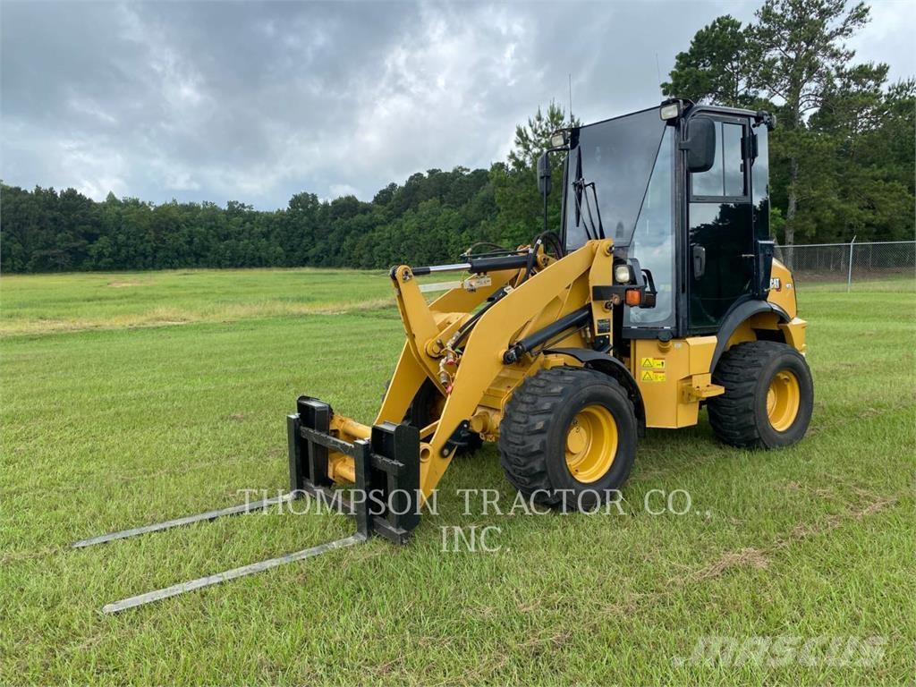 CAT 903 D Naudoti ratiniai krautuvai