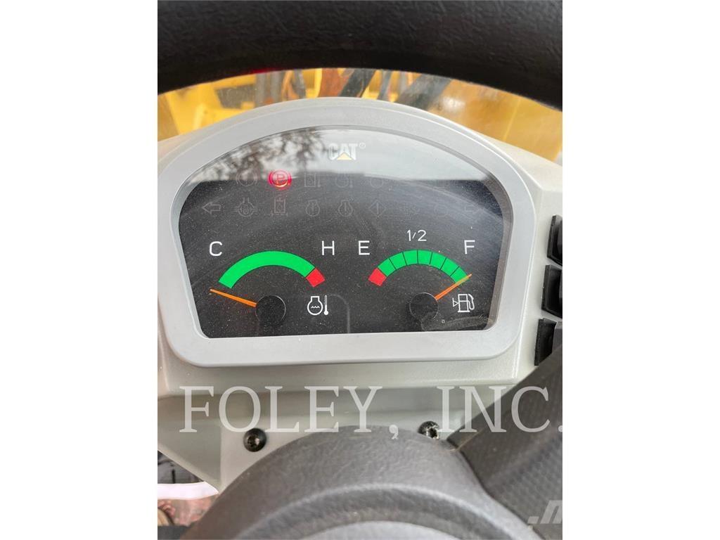 CAT 903D Naudoti ratiniai krautuvai