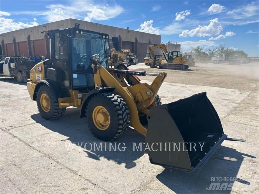 CAT 906 Naudoti ratiniai krautuvai