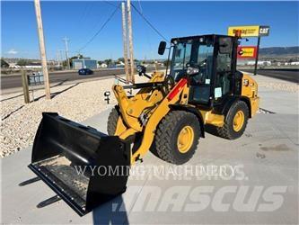 CAT 906 Naudoti ratiniai krautuvai