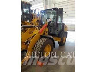 CAT 906 Naudoti ratiniai krautuvai