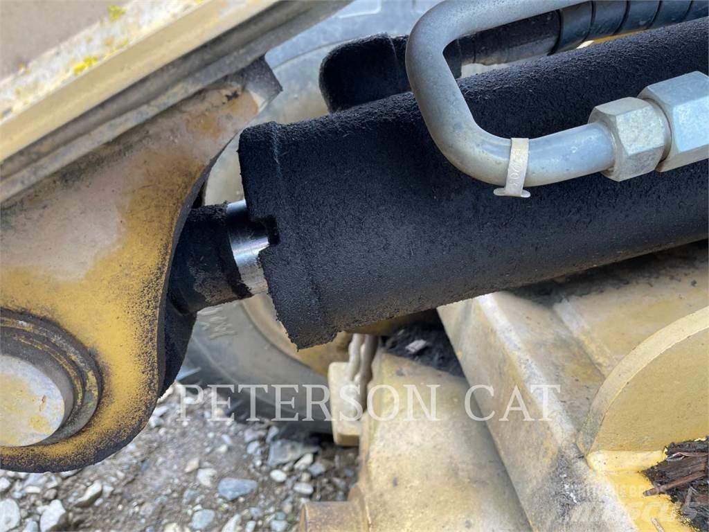 CAT 906 Naudoti ratiniai krautuvai