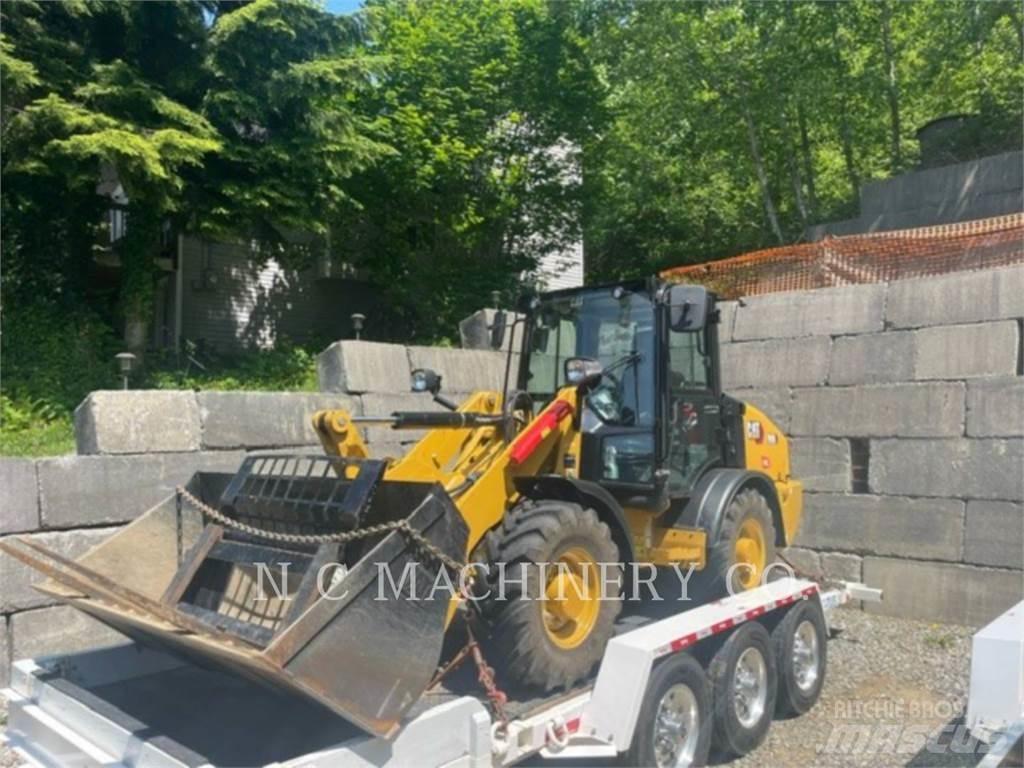 CAT 906 Naudoti ratiniai krautuvai