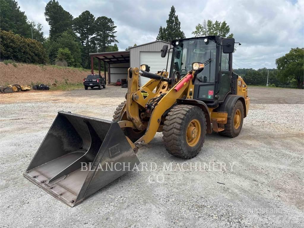 CAT 906 Naudoti ratiniai krautuvai