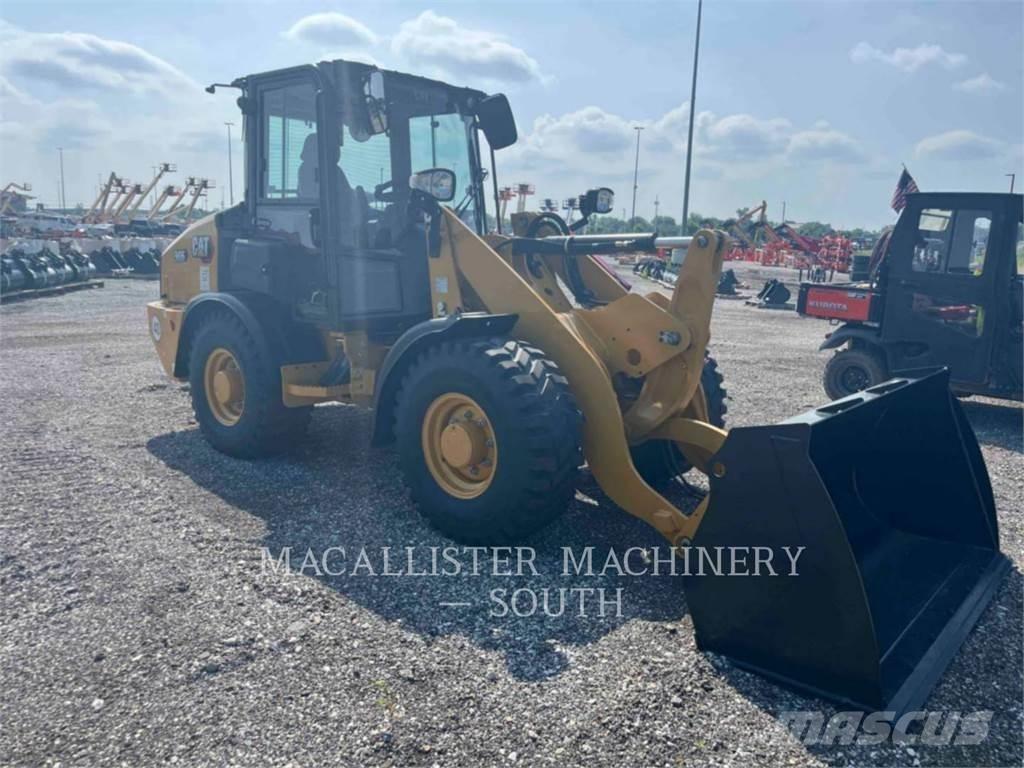 CAT 906 Naudoti ratiniai krautuvai
