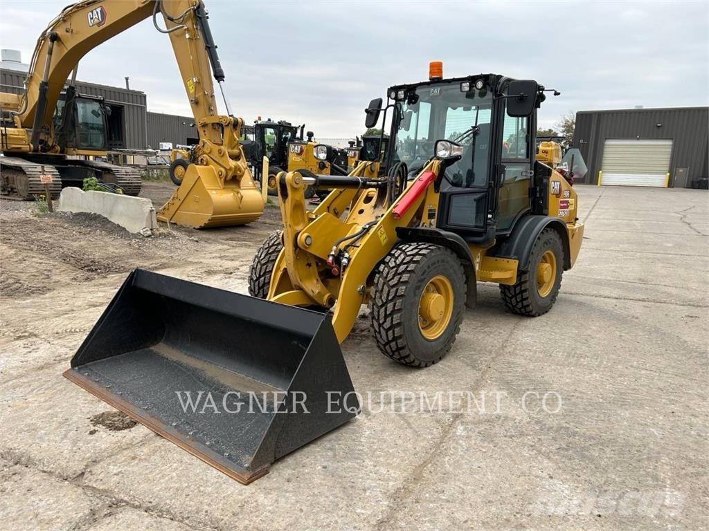 CAT 906 Naudoti ratiniai krautuvai