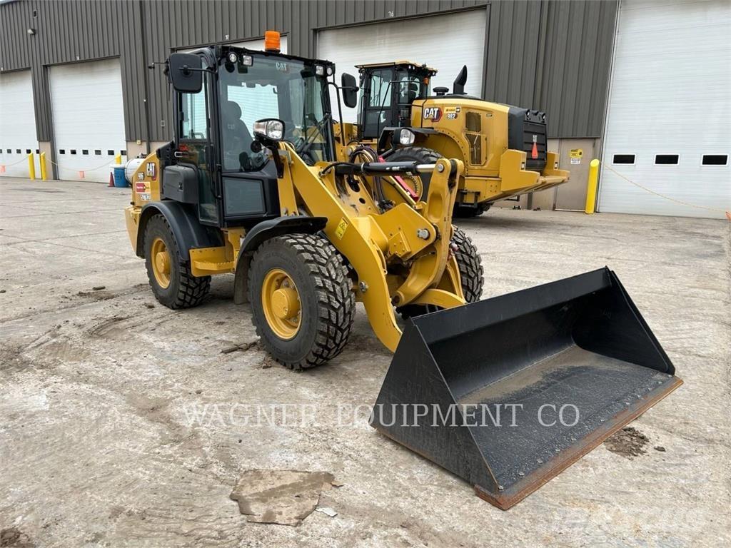 CAT 906 Naudoti ratiniai krautuvai