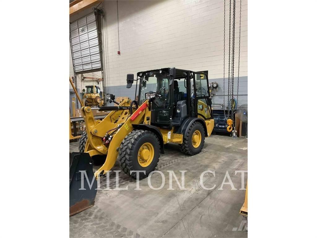 CAT 906 Naudoti ratiniai krautuvai