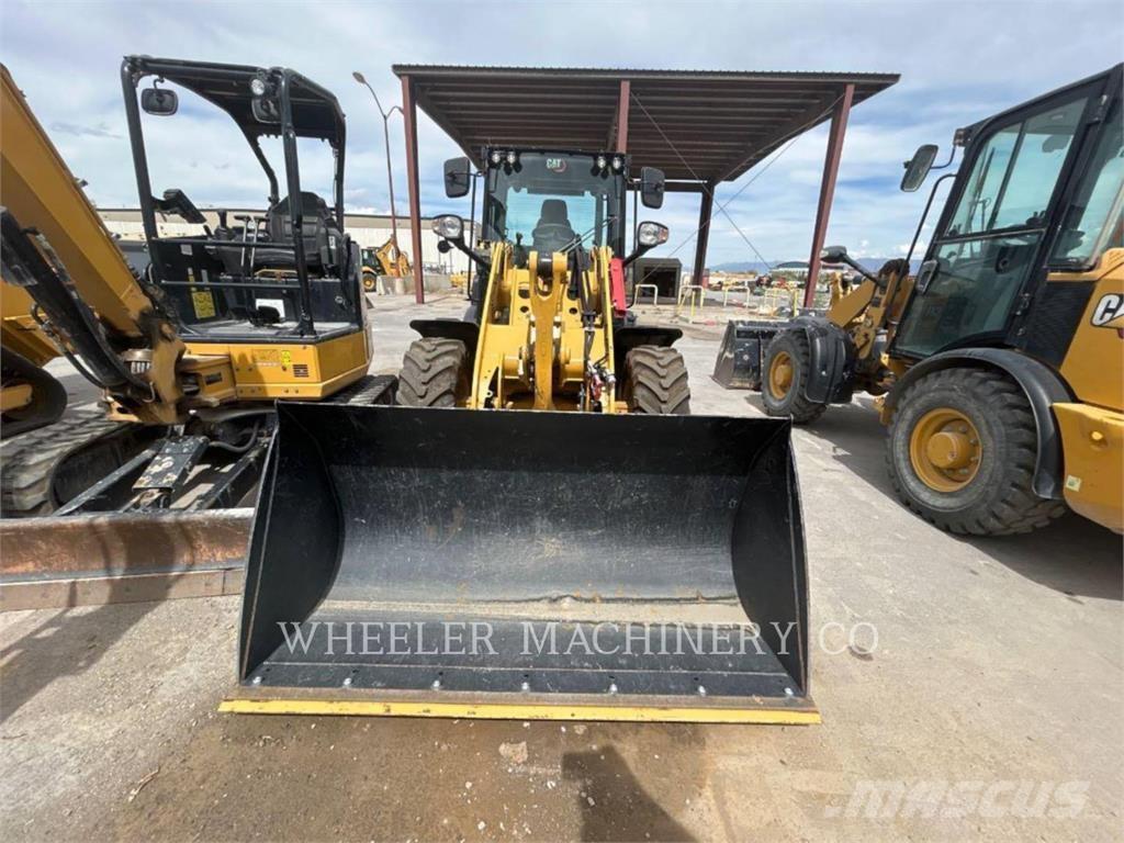 CAT 906 Naudoti ratiniai krautuvai