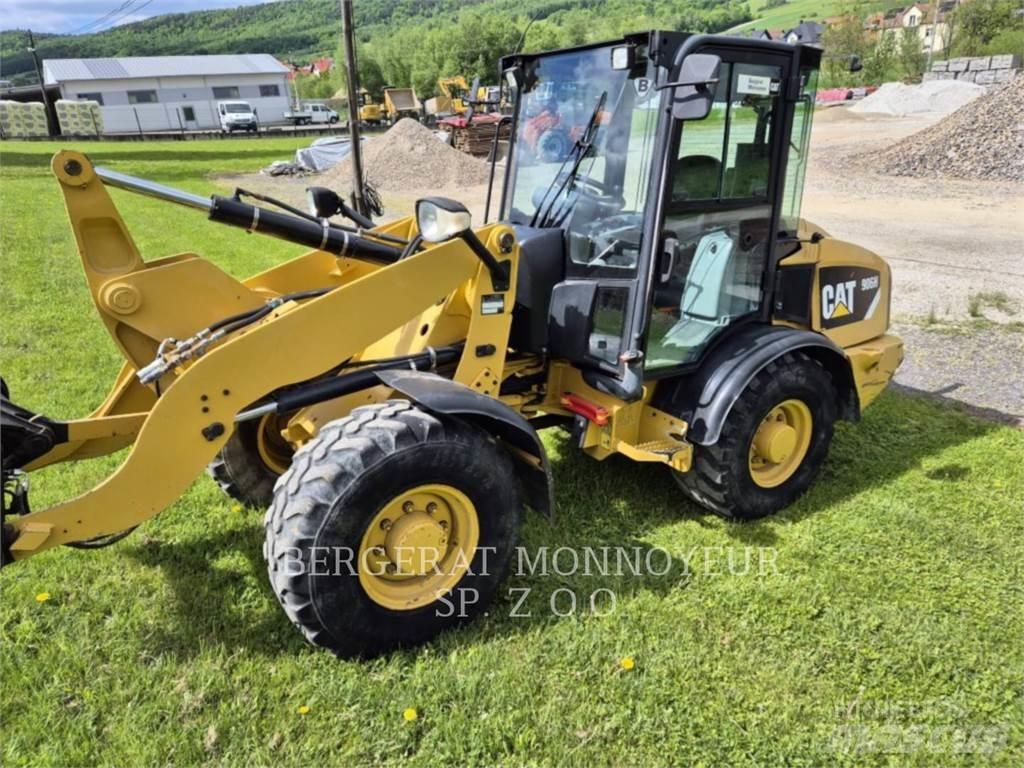 CAT 906H Naudoti ratiniai krautuvai