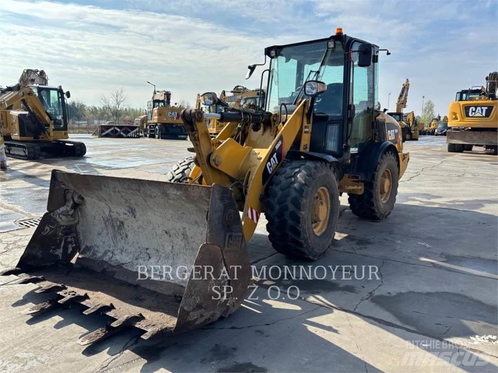 CAT 906H2 Naudoti ratiniai krautuvai