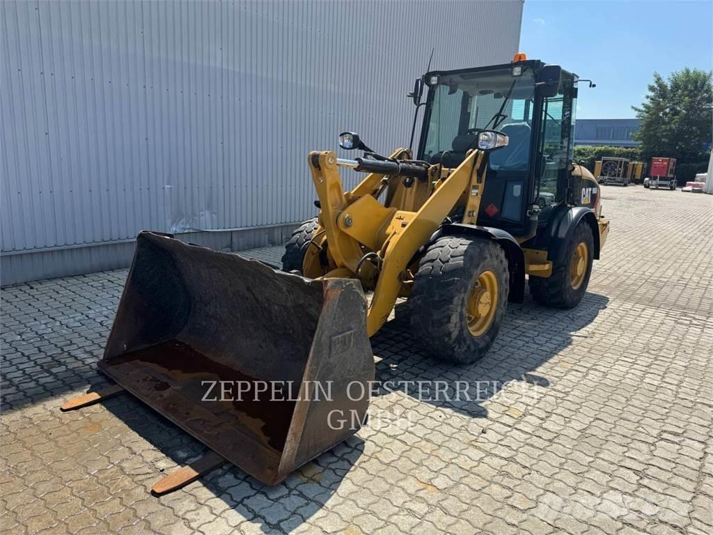 CAT 906H2 Naudoti ratiniai krautuvai