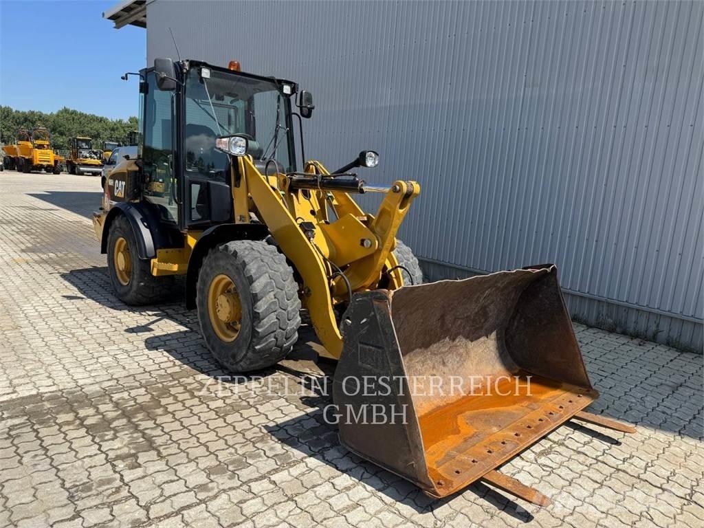 CAT 906H2 Naudoti ratiniai krautuvai