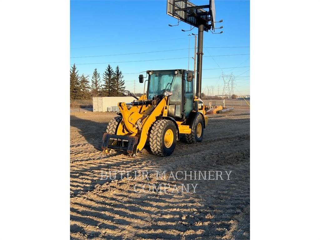 CAT 906M Naudoti ratiniai krautuvai