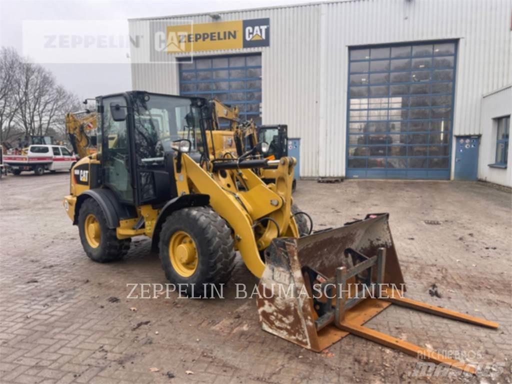 CAT 906M Naudoti ratiniai krautuvai