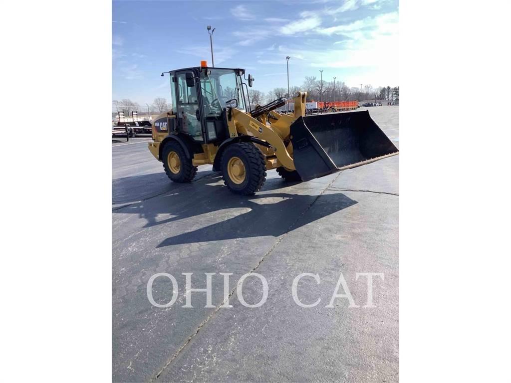 CAT 906M Mini krautuvai