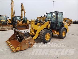 CAT 906M Naudoti ratiniai krautuvai