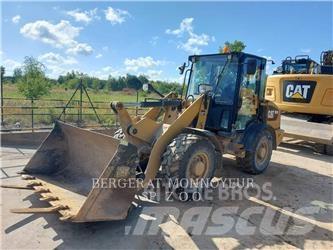 CAT 906M Naudoti ratiniai krautuvai