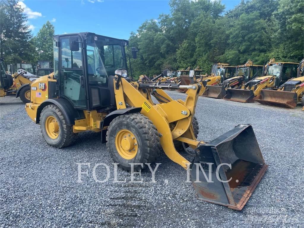 CAT 906M Naudoti ratiniai krautuvai