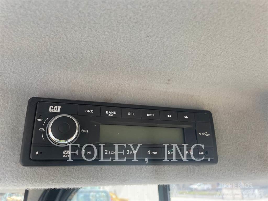 CAT 906M Naudoti ratiniai krautuvai