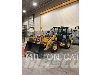 CAT 906M Naudoti ratiniai krautuvai
