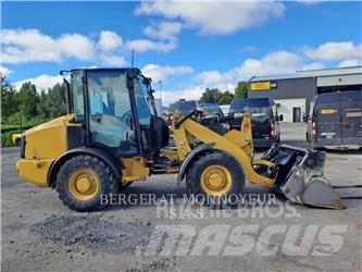 CAT 906M Naudoti ratiniai krautuvai