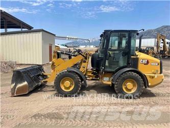 CAT 906M Naudoti ratiniai krautuvai