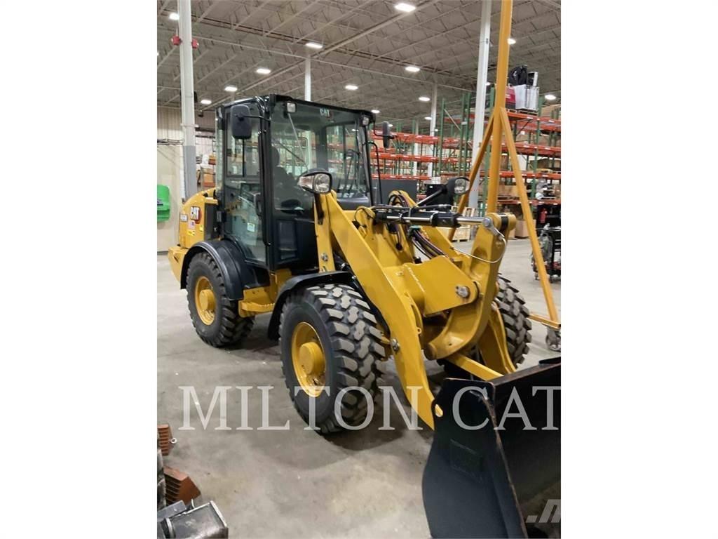 CAT 906M Naudoti ratiniai krautuvai