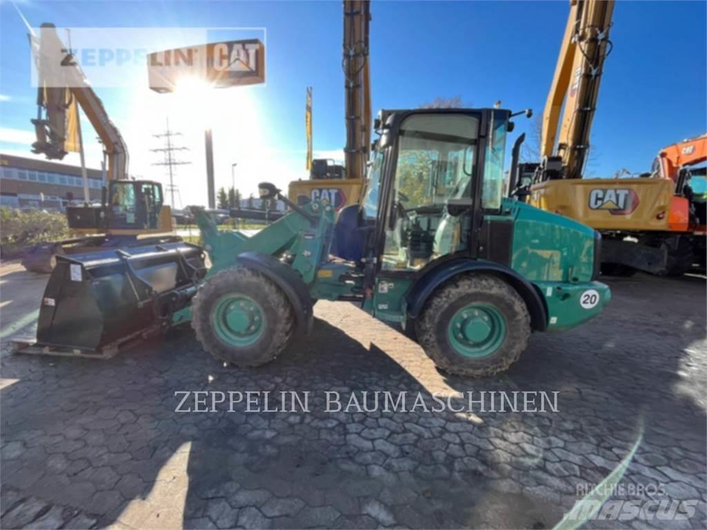 CAT 906M Naudoti ratiniai krautuvai