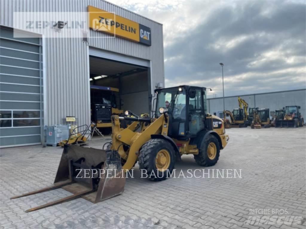CAT 906M Naudoti ratiniai krautuvai
