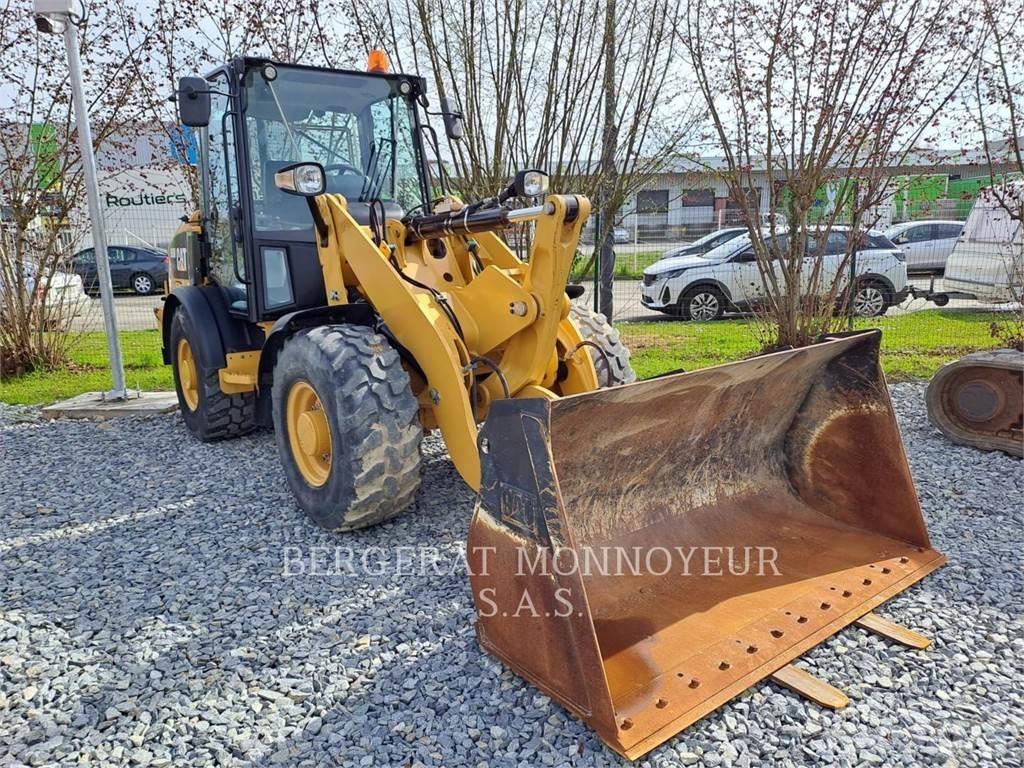 CAT 906M Naudoti ratiniai krautuvai