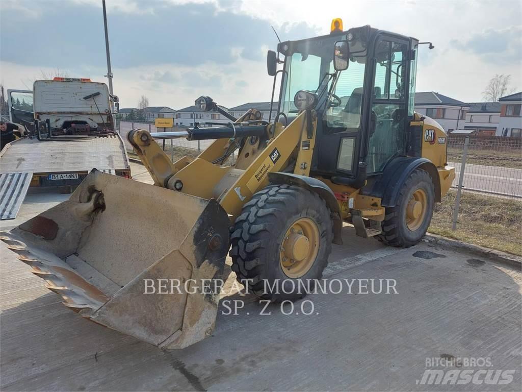 CAT 906M Naudoti ratiniai krautuvai