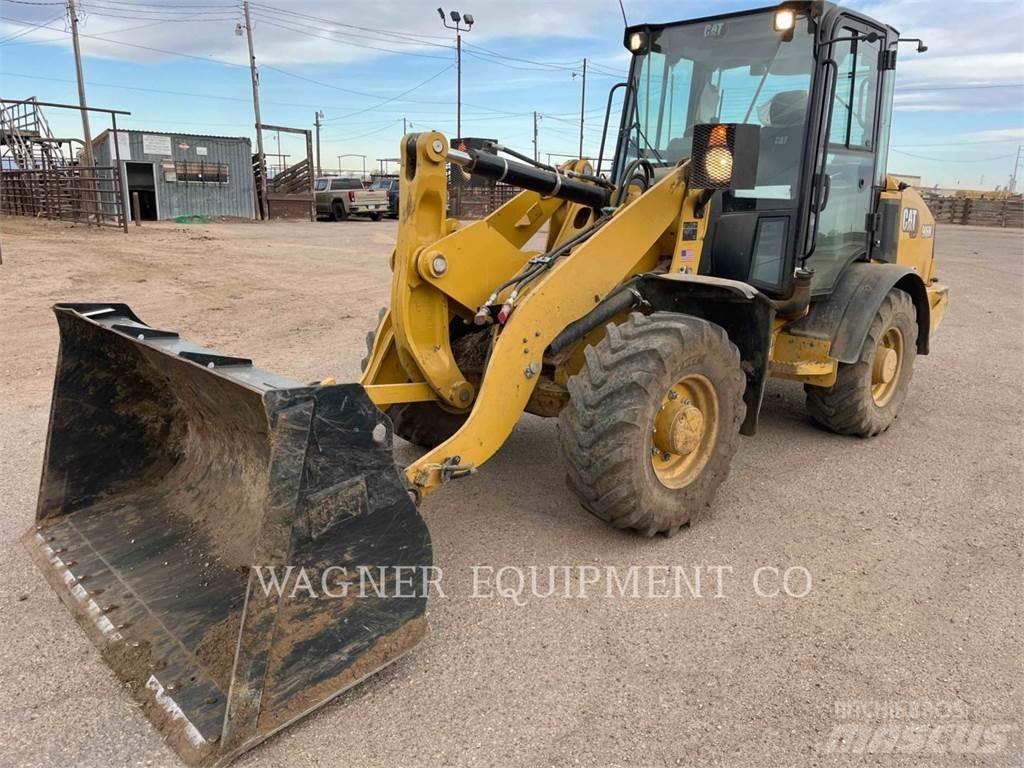 CAT 906M Naudoti ratiniai krautuvai
