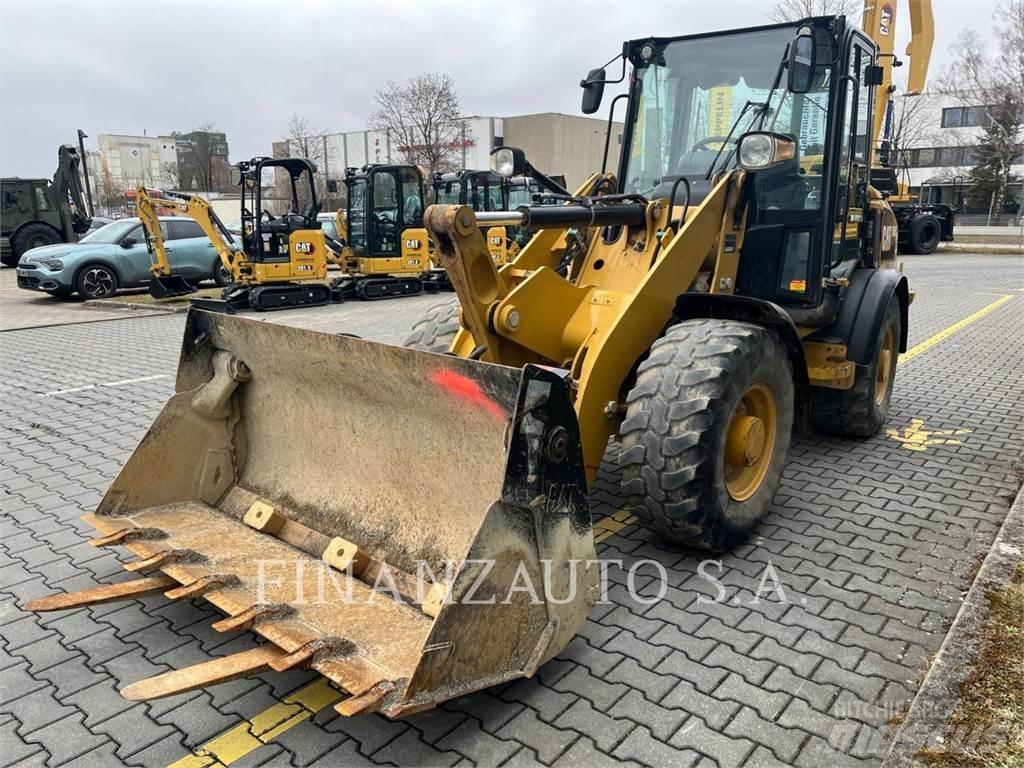 CAT 906M Naudoti ratiniai krautuvai