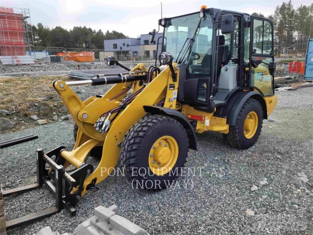 CAT 906M Naudoti ratiniai krautuvai