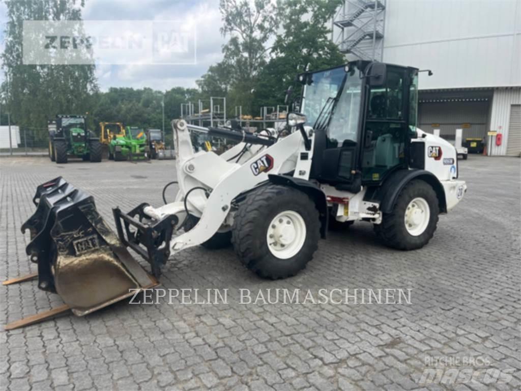 CAT 906M Naudoti ratiniai krautuvai