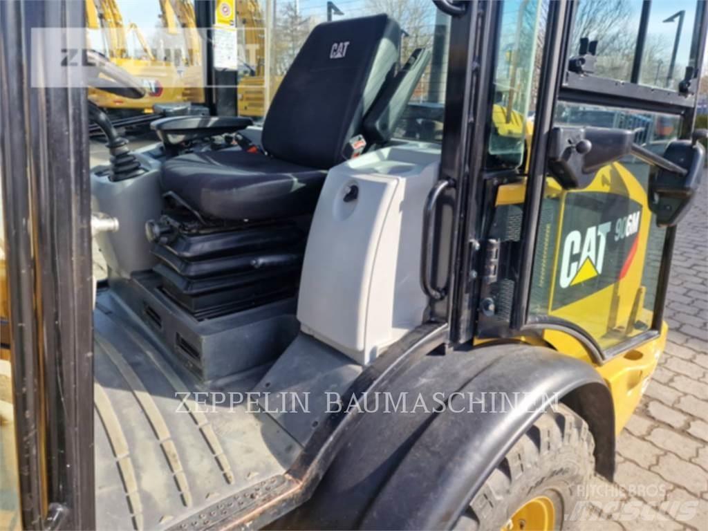 CAT 906M Naudoti ratiniai krautuvai