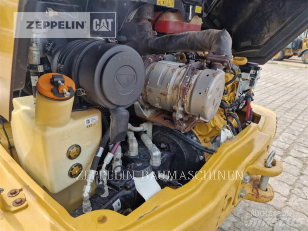 CAT 906M Naudoti ratiniai krautuvai