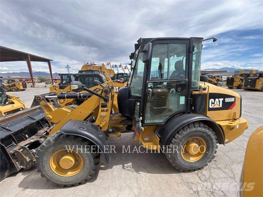 CAT 906M Naudoti ratiniai krautuvai