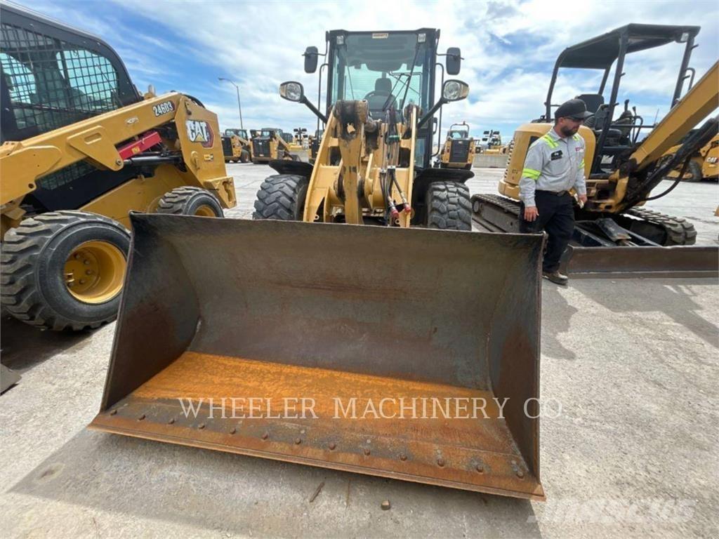 CAT 906M Naudoti ratiniai krautuvai