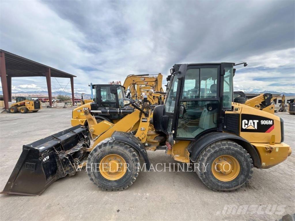 CAT 906M Naudoti ratiniai krautuvai