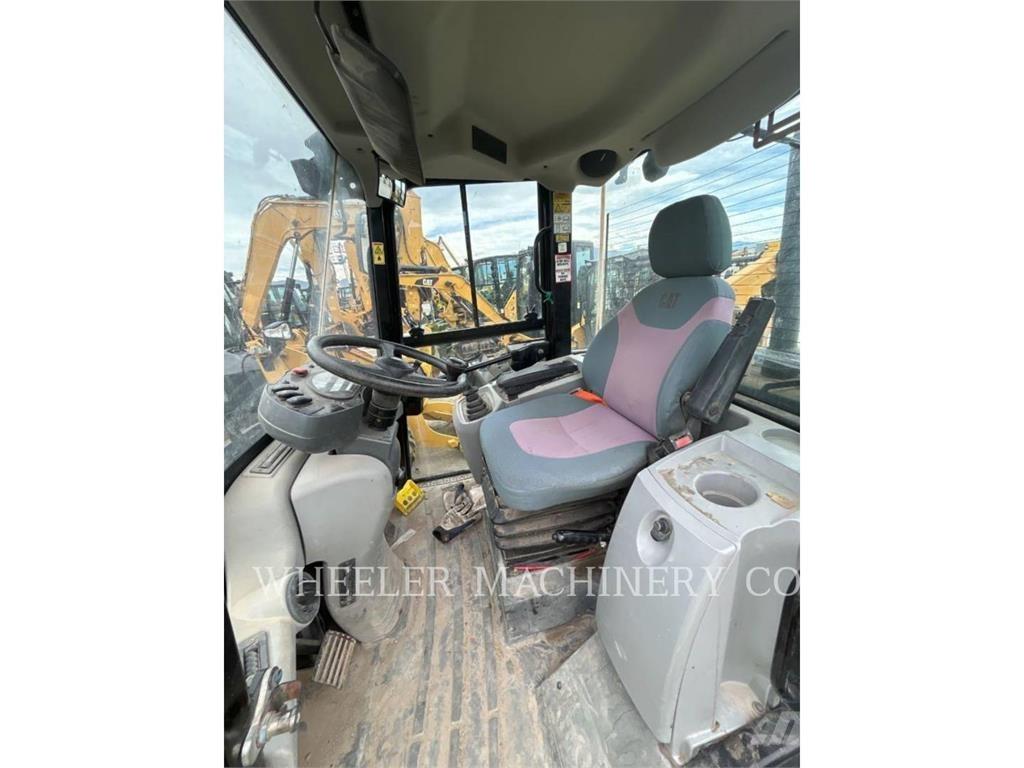 CAT 906M Naudoti ratiniai krautuvai